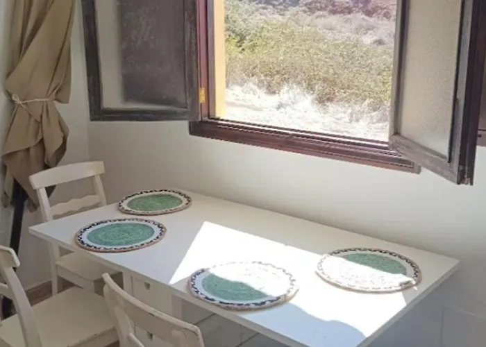 La Mit Privatparkplatz By Interhome